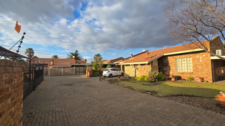2 Bedroom Property for Sale in Cassandra Northern Cape